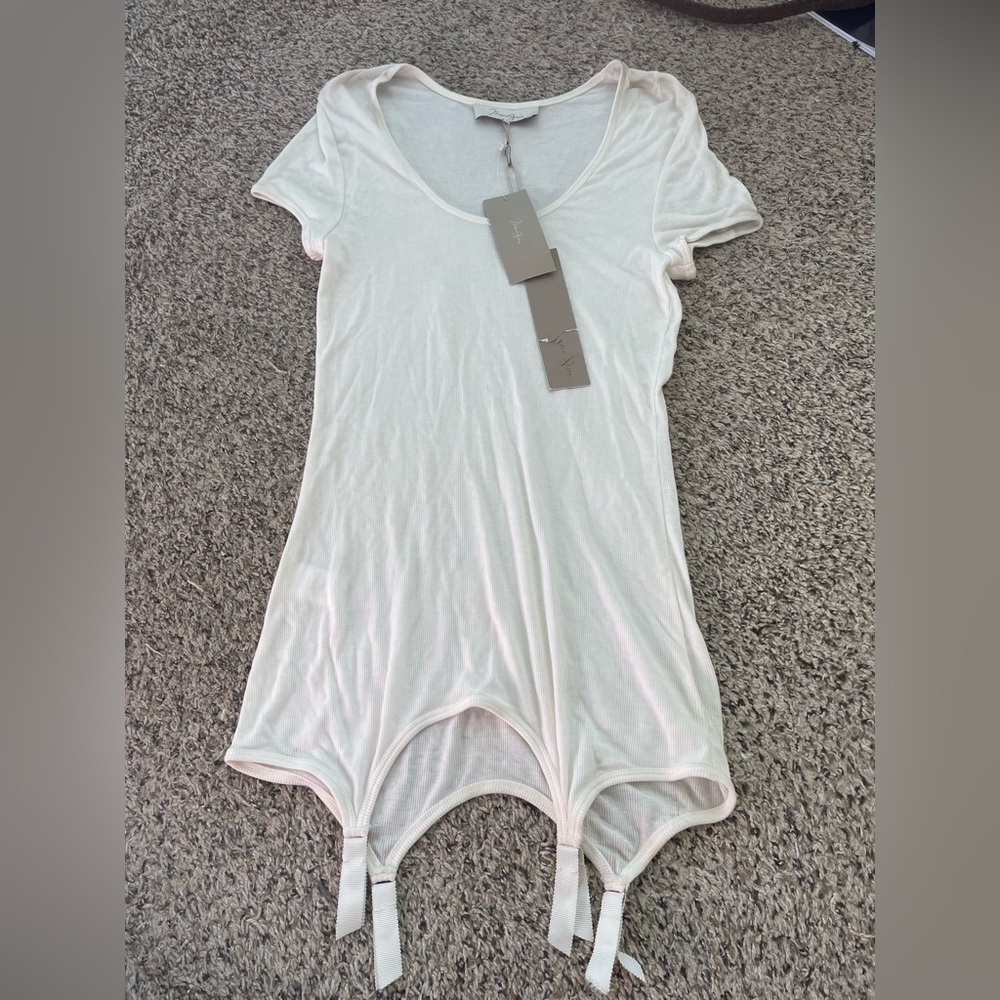 NWT max azria cream ribbed tee large White Women's Top